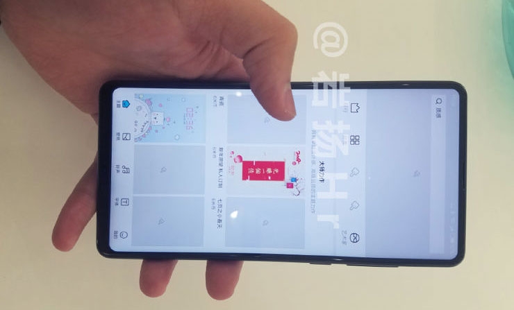 В Сети появились первые живые фото Xiaomi Mi Mix 2s