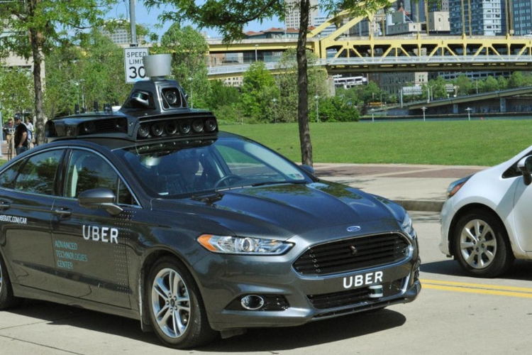 Uber предложил Toyota свою систему автономного вождения для её минивэнов"