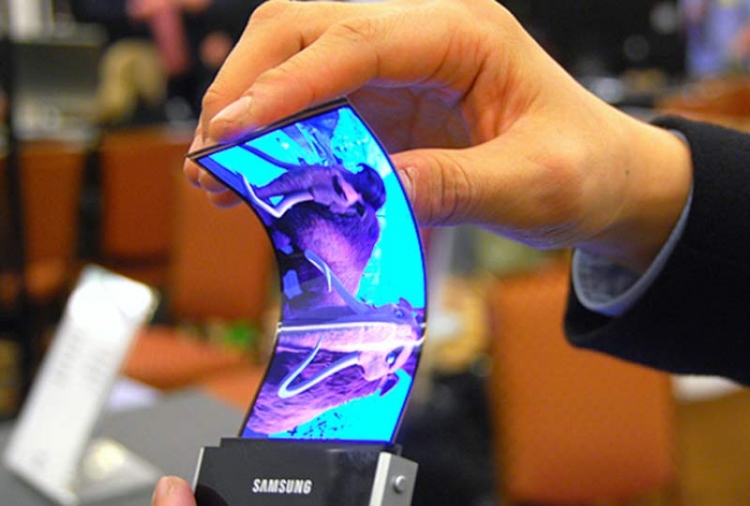 Складной смартфон Samsung Galaxy X вряд ли появится на рынке в обозримом будущем"