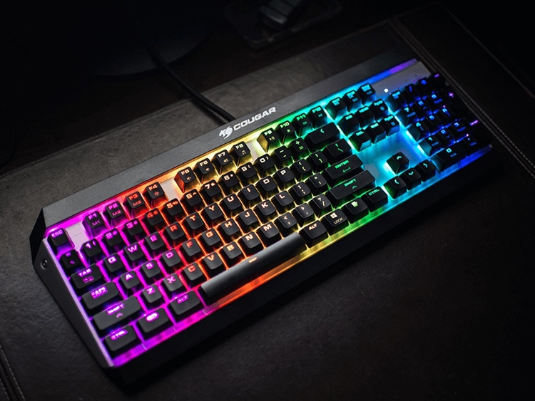 Cougar Attack X3 RGB (2018): игровая клавиатура с многоцветной подсветкой"