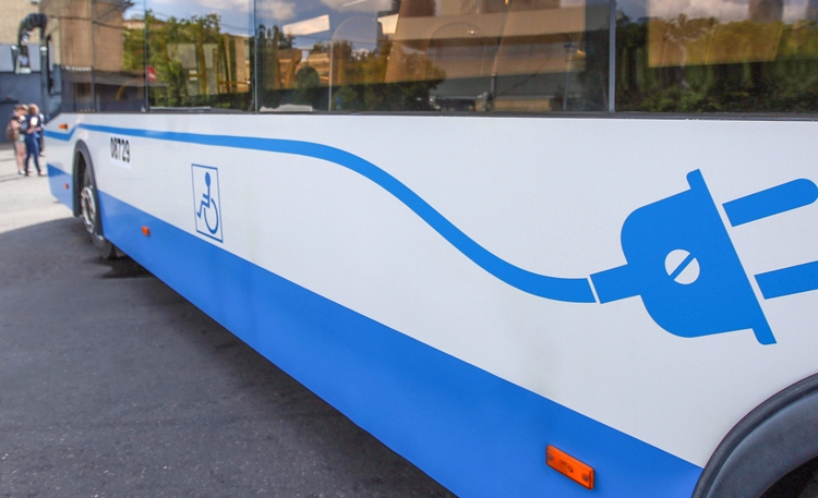 Первые электробусы начнут курсировать в Москве летом"