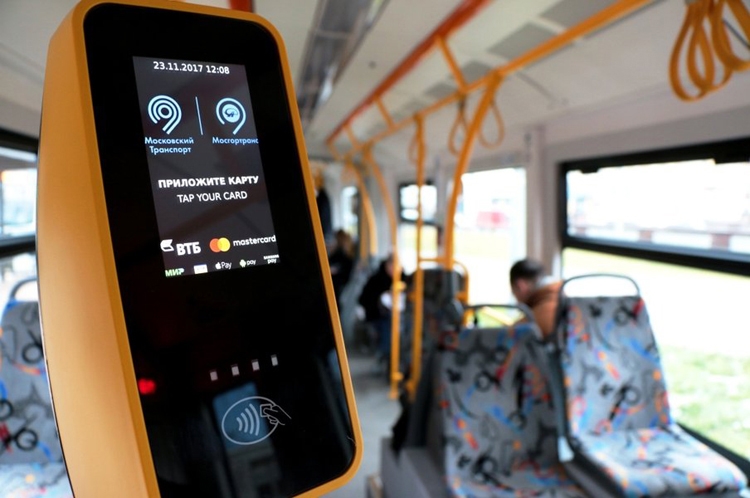 В московских автобусах заработает оплата при помощи смартфонов"