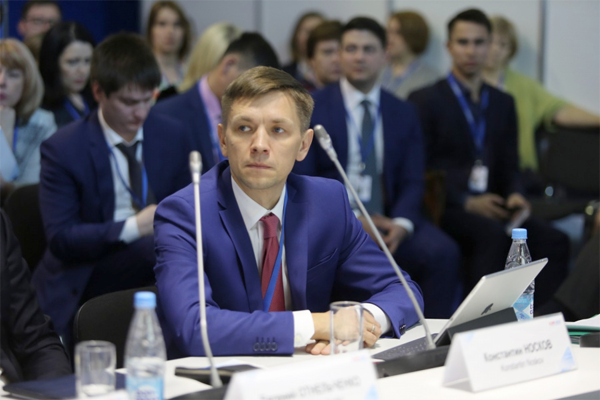 Министр цифрового развития и связи России Константин Носков (источник фото: Аналитический центр при Правительстве РФ)