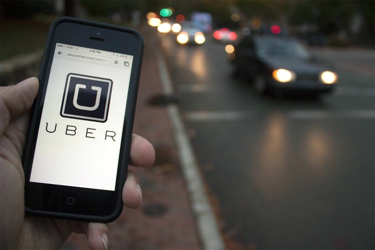 В Uber будут заранее выявлять пьяных пассажиров по опечаткам и походке