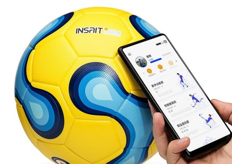 Xiaomi представила футбольный смарт-мяч INSAIT JOY SMART FOOTBALL"