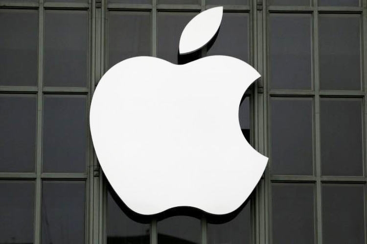 Бывший сотрудник Apple обвинён в краже секретов, связанных с проектом автопилота"