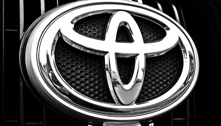 Автомобили Toyota получат поддержку Android Auto"