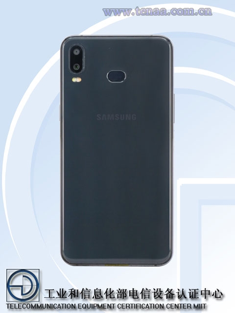 Раскрыты характеристики смартфона Samsung SM-G6200 с тремя камерами"