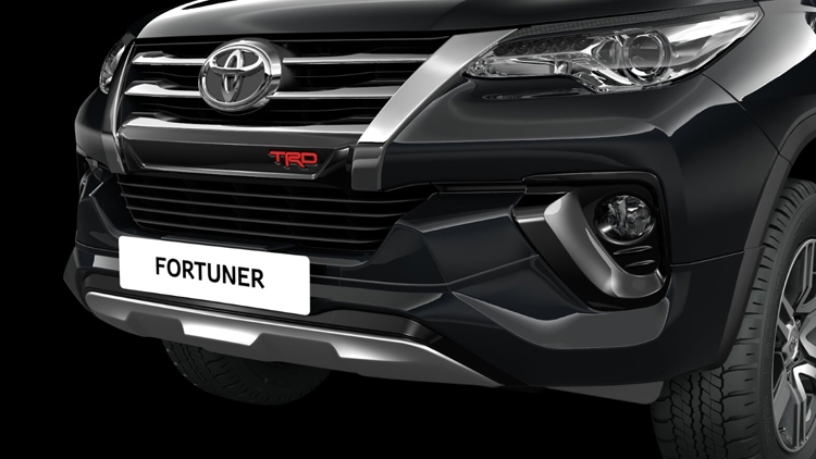 Внедорожник Toyota Fortuner представлен в специальной версии TRD"