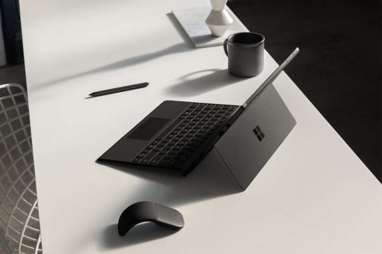 Планшет Microsoft Surface Pro 6: чёрная отделка и 4-ядерные CPU"
