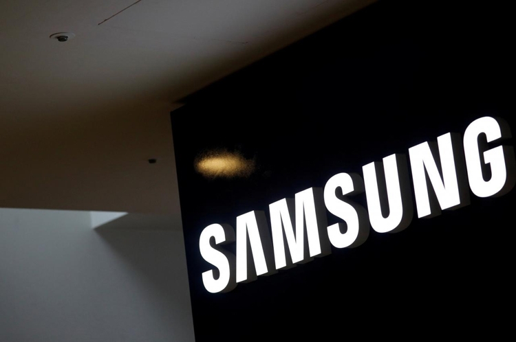 Смартфоны Samsung Galaxy S10 выйдут как минимум в пяти цветовых вариантах"