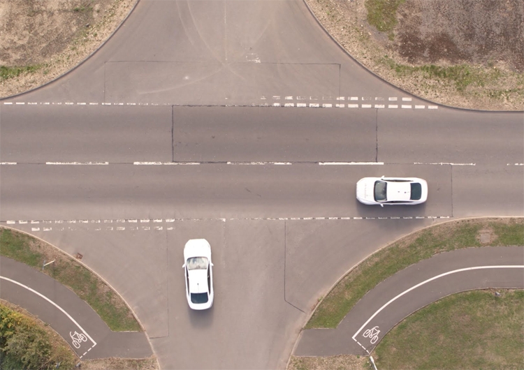 Технология Ford поможет избавить перекрёстки от светофоров"