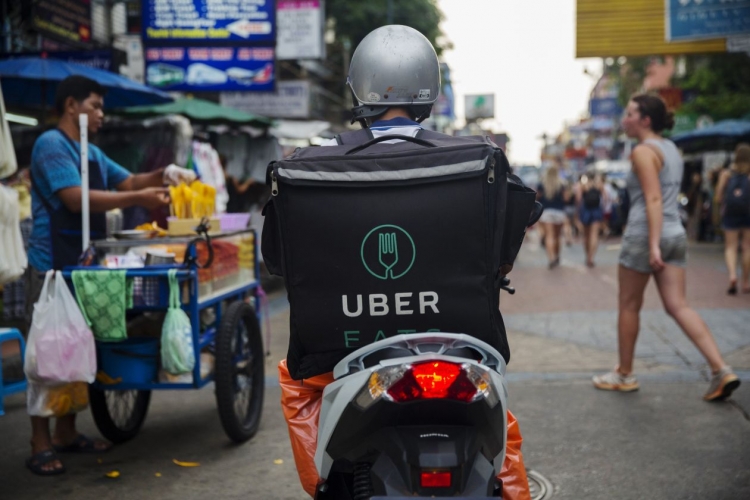 The Wall Street Journal: Uber готовится запустить сервис доставки еды дронами к 2021 году"