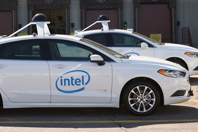 Intel: люди пока не готовы пересесть на самоуправляемые автомобили"