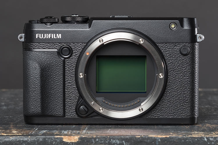 Fujifilm: мы никогда не выпустим полнокадровую камеру"