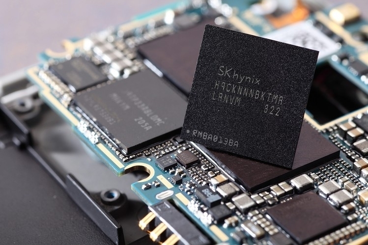 SSD-накопителям предсказали обвал цен на 50 % в следующем году"