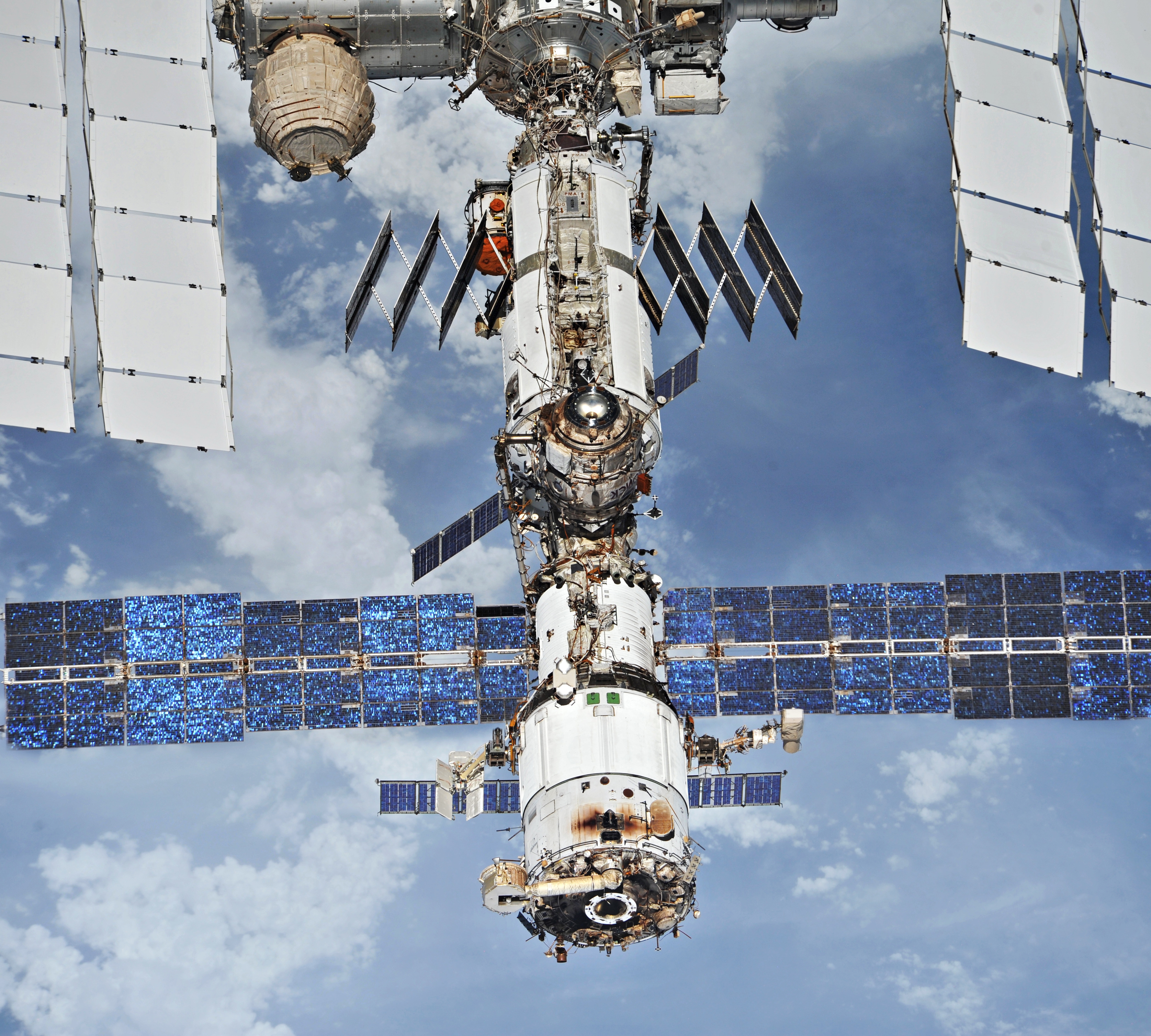 Космическая орбитальная станция МКС
