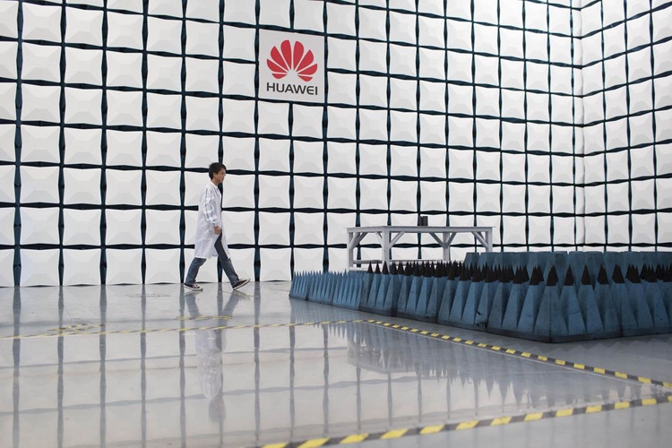 Смартфоны Huawei для глобального рынка обзаведутся фирменным голосовым помощником"