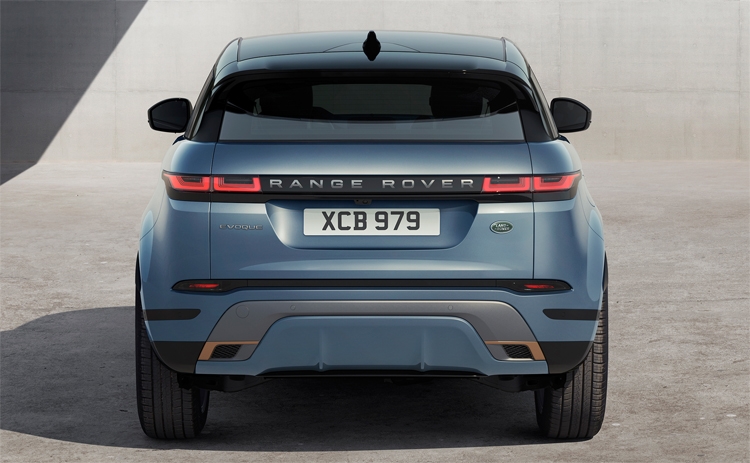 Новый Range Rover Evoque стал первым автомобилем с технологией «прозрачного капота»"
