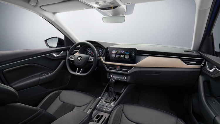 Škoda показала интерьер нового поколения в автомобиле Scala"