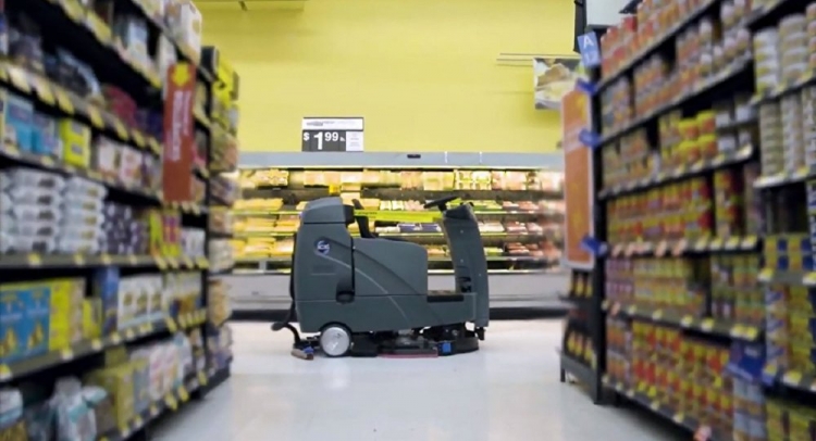 В магазинах Walmart в январе появятся автономные роботы-уборщики"