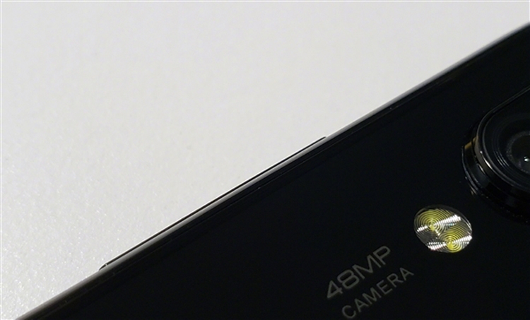 Xiaomi проектирует смартфон с 48-мегапиксельной камерой"