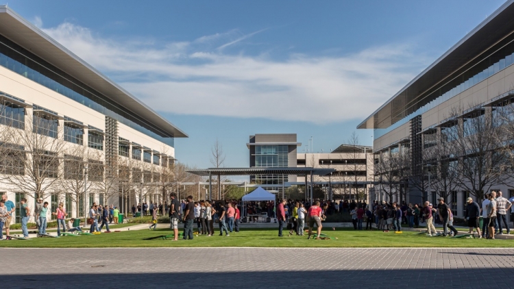 Apple инвестирует $1 млрд в строительство кампуса в столице Техаса"