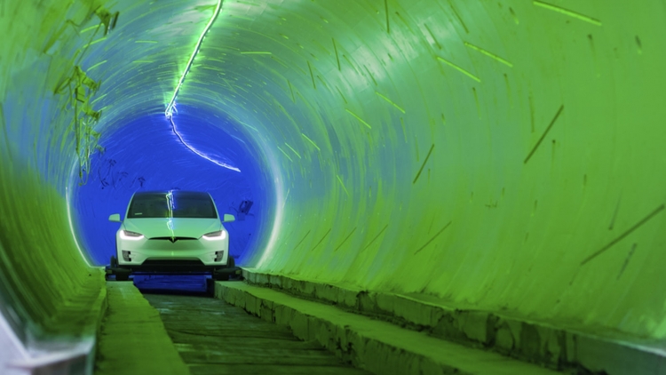 Илон Маск представил первый туннель The Boring Company"