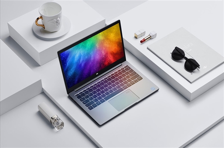 Xiaomi представила 12-дюймовый ноутбук за 580 долларов