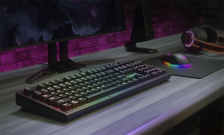 Cougar Puri RGB: механическая клавиатура для киберспортсменов"