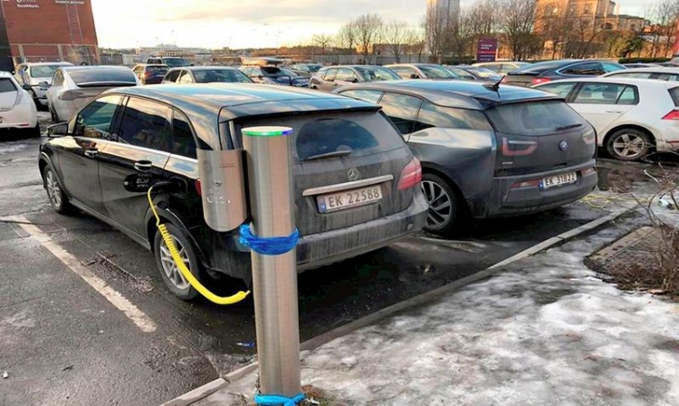 Норвегия поставила новый рекорд по продажам электромобилей"