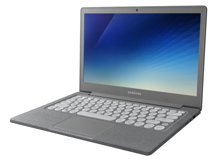 CES 2019: Компактный лэптоп Samsung Notebook Flash в ретро-стиле"