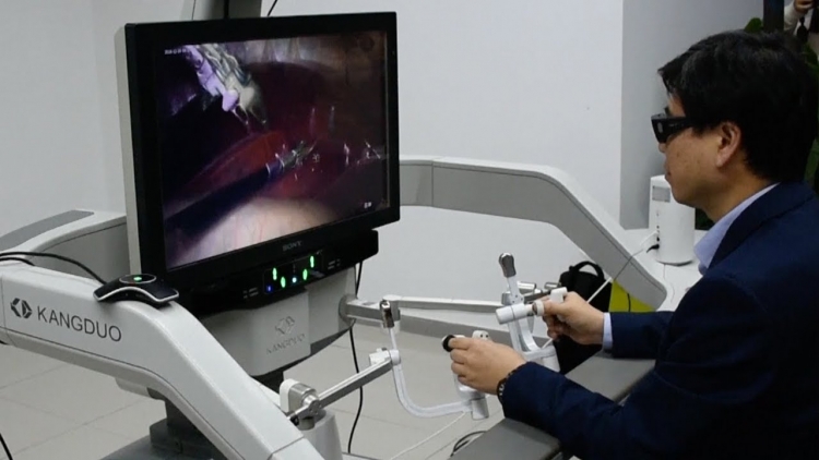 В Китае впервые провели дистанционную хирургическую операцию с использованием сетей 5G"