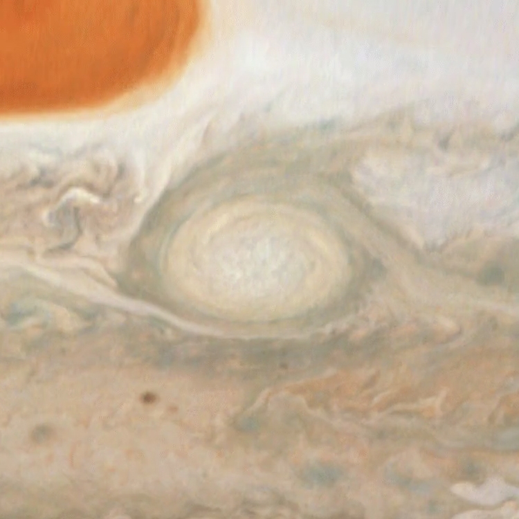 В NASA показали вращение гигантского шторма на Юпитере"