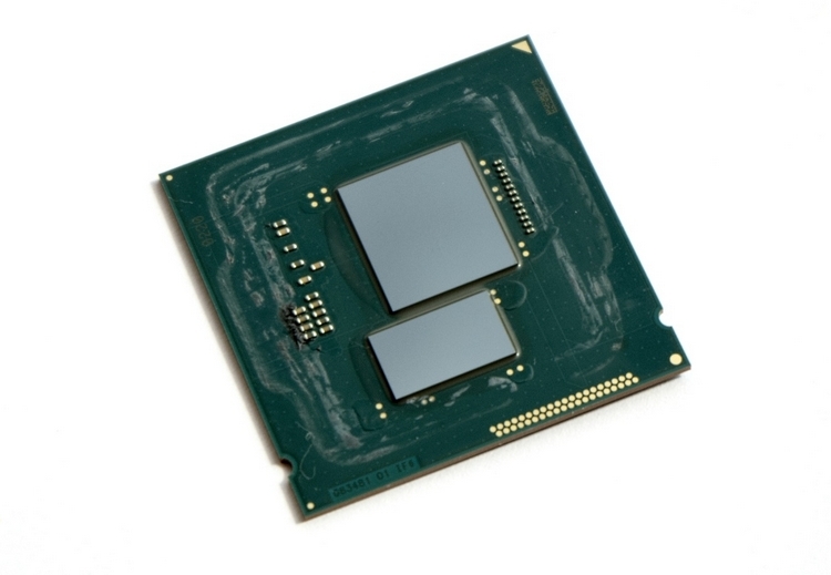 Intel Core i7-5775C. Меньший кристалл является памятью eDRAM