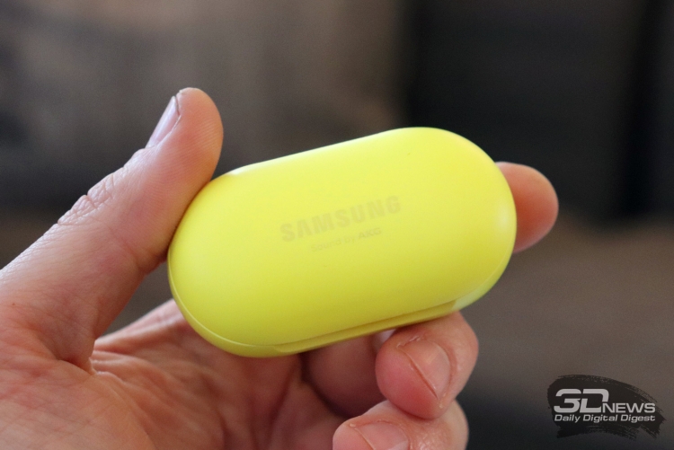 Гарнитура Galaxy Buds &mdash; без встроенного плеера, но с беспроводной зарядкой"