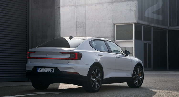 Дебют электрокара Polestar 2: мощность свыше 400 л. с. и запас хода до 500 км"