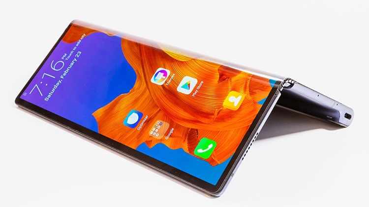 Huawei Mate X, дисплей складываеся экраном наружу