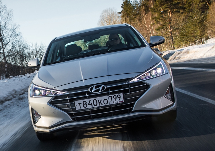 Обновлённый седан Hyundai Elantra дебютировал в России по цене от 1 049 000 рублей"