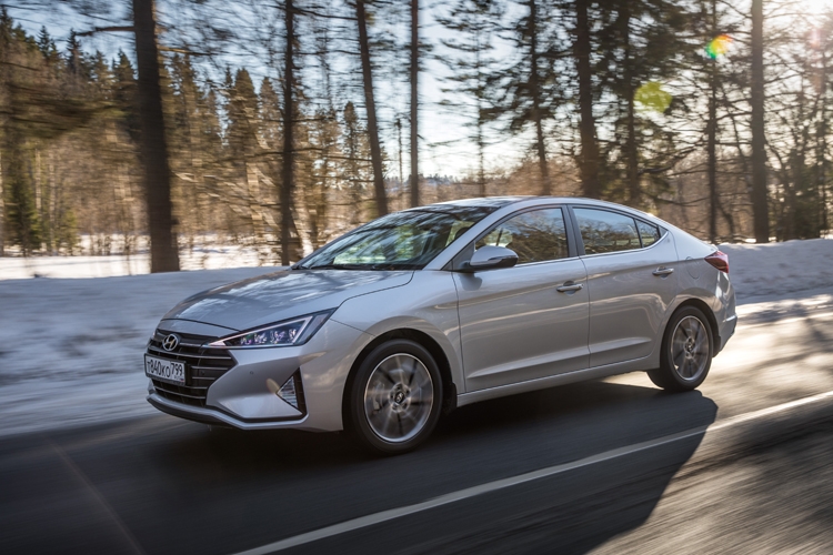 Обновлённый седан Hyundai Elantra дебютировал в России по цене от 1 049 000 рублей"