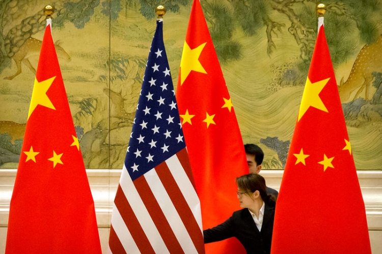 FT: Китай отказывается выполнить требование США ослабить ограничения для технологических фирм"