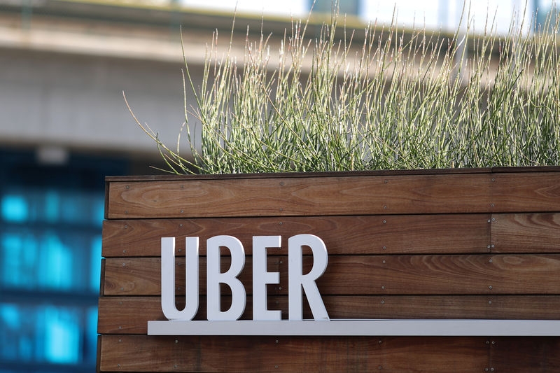Сервис заказа такси Uber поглощает конкурента Careem, сумма сделки — $3,1 млрд"