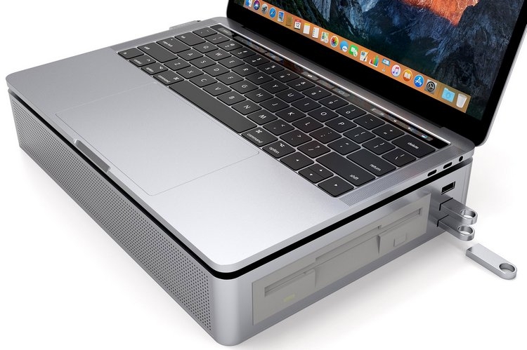 Hyper представила самый большой многопортовый адаптер для MacBook на 40 разъёмов"