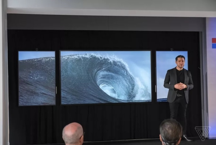 Microsoft планирует выпустить 85-дюймовую версию дисплея Surface Hub 2"