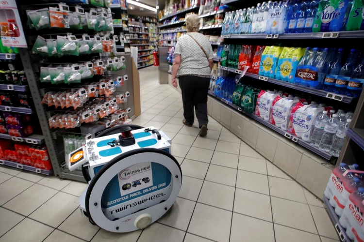 На улицах Парижа появятся автономные роботы по доставке еды"