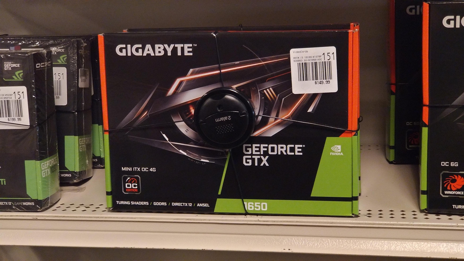  Один из пользователей Reddit уже опубликовал фотографию GeForce GTX 1650 в исполнении Gigabyte с ценником в 150 долларов. 