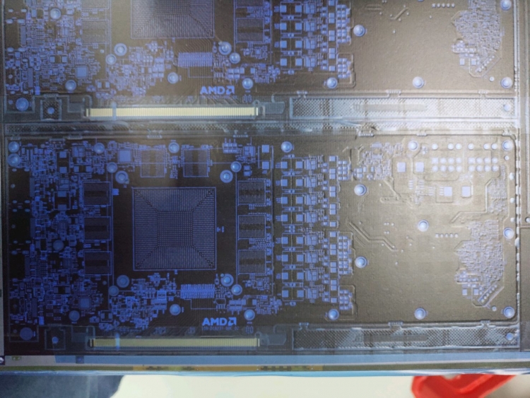 Просочившееся изображение PCB видеокарты AMD Navi указывает на 256-бит шину и GDDR6"