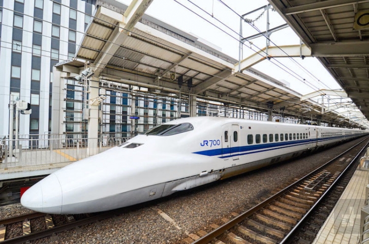 Япония начинает испытания пассажирского экспресса нового поколения с максимальной скоростью 400 км