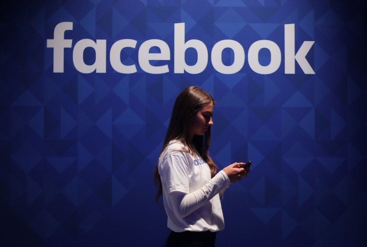 Facebook ужесточает политику прямых трансляций после теракта в Новой Зеландии"
