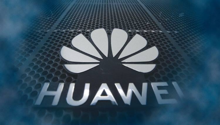 Huawei имеет 12-месячный запас критически важных компонентов"